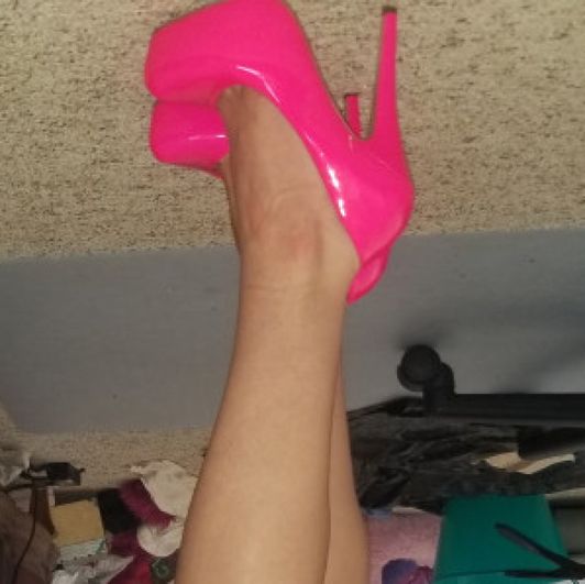 Hot Pink Barbie Shoes