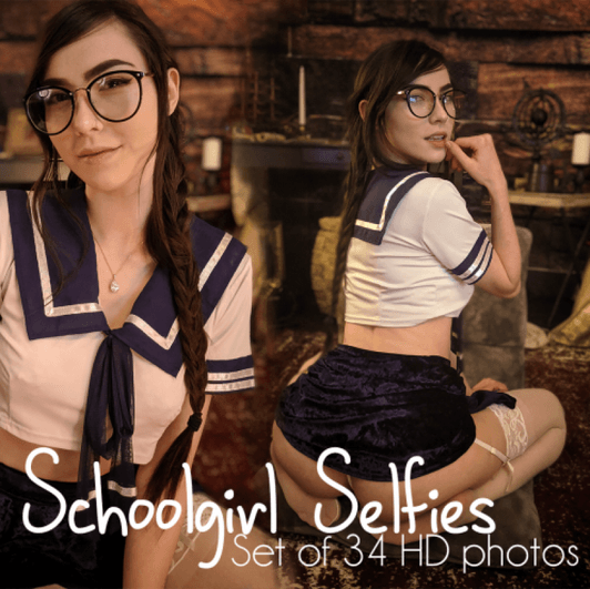 Schoolgirl Selfies Photoset