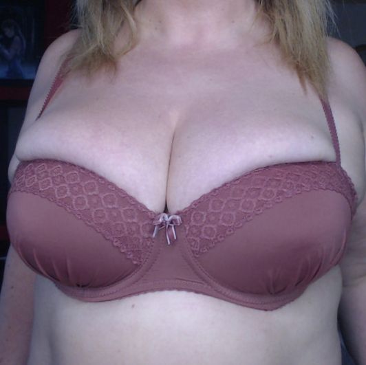 For Sale Wrong size Bra Bursting out