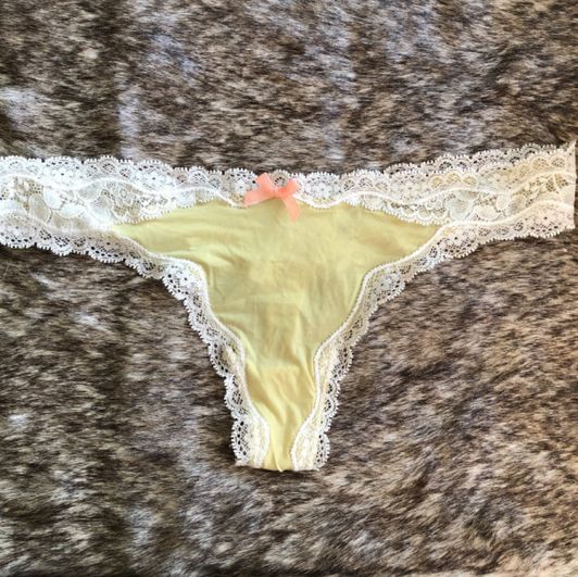 Silky Lace VS Yellow Thong