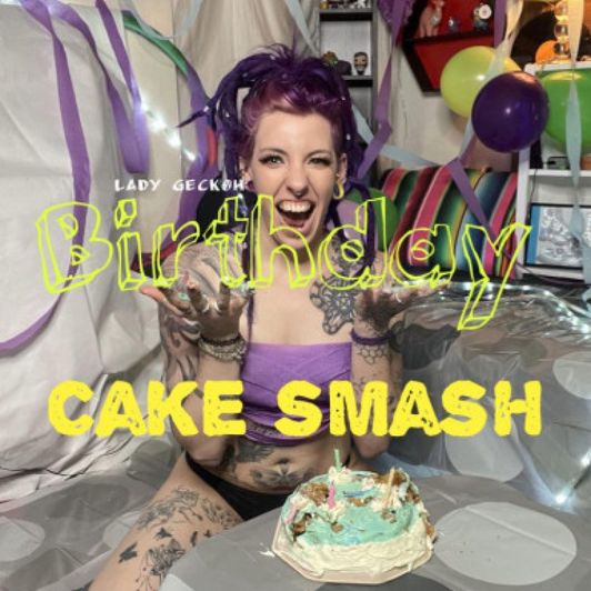 Birthday cake smash