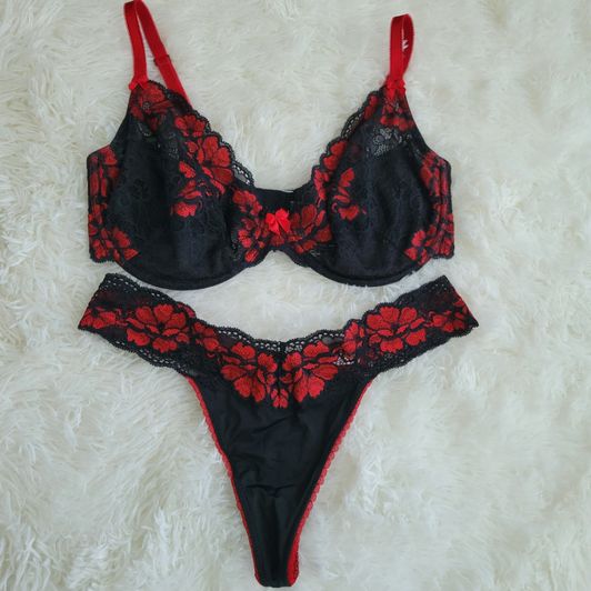 Red and Black Unlined Set