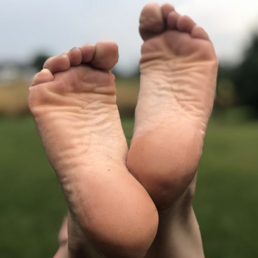 Feet Photo Pack Of 15