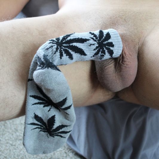 Grey pot leaf sock