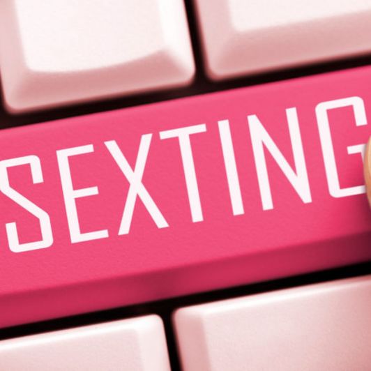 10 Minute Sexting Session