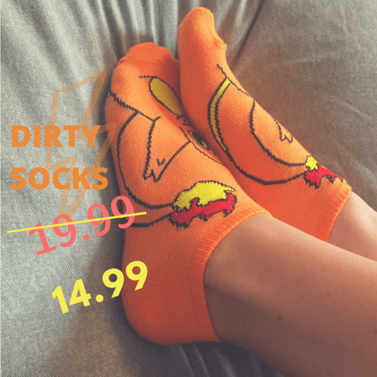 Dirty Smelly Charmander Socks