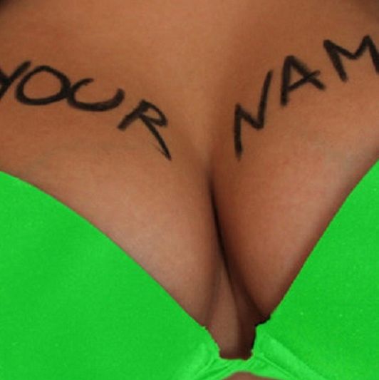 Write your name on my boobs fansign