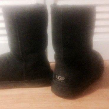 Extremely Well Worn Authentic Uggs