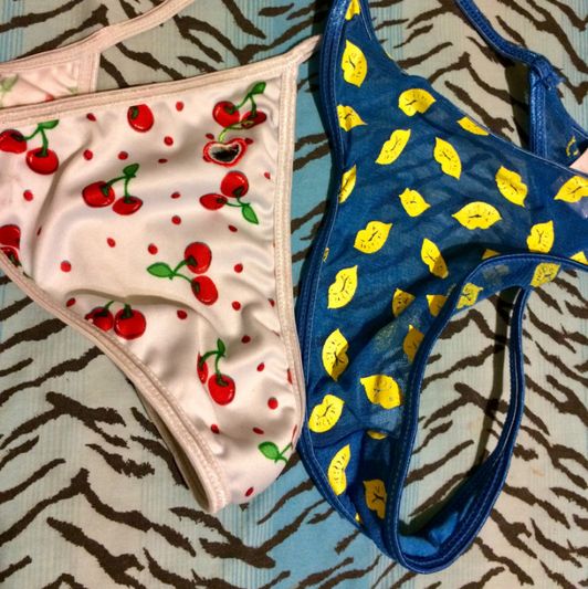 Cherry and kisses thongs