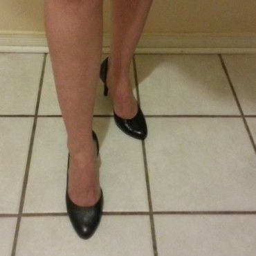 Black 6in High heels Video and phot worn
