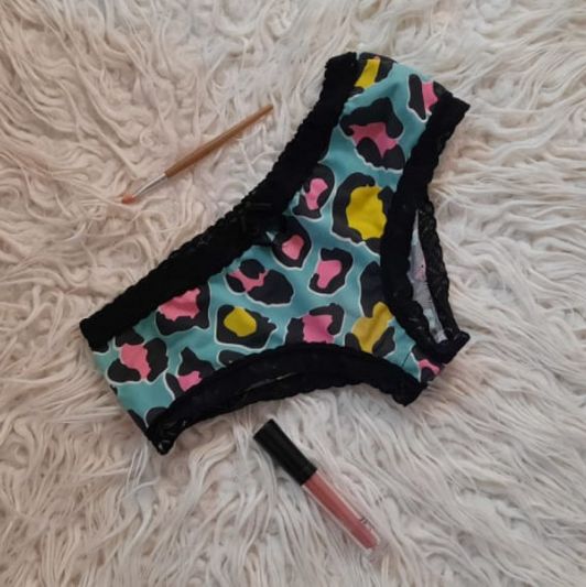 Panties of colored spots