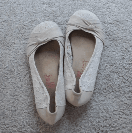 Mailed Cream Lace Flats Shoes Size 9 From Jellypop