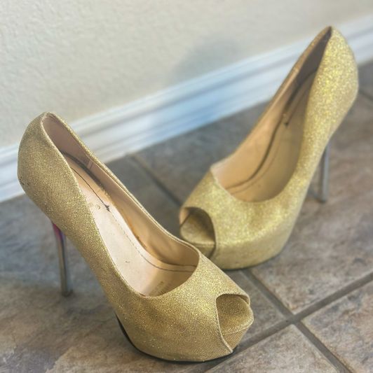 Very worn gold sparkle heels