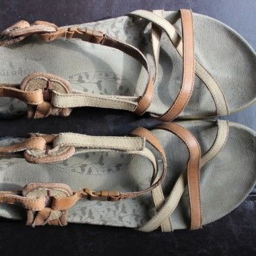 Used sandals