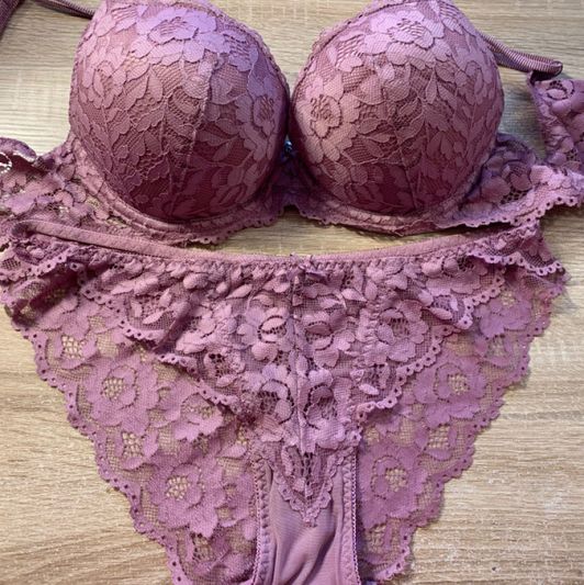 Lilac lingerie set