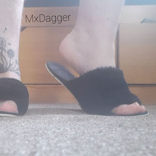 Fluffy Black Open Toe Slippers