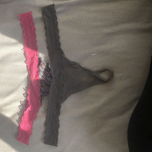 Lace and cotton thong