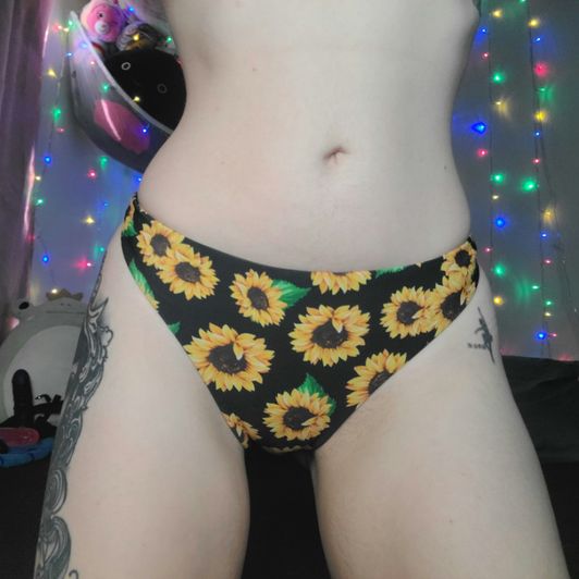 sunflower print bikini bottoms