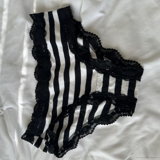 Black and white stripped panties