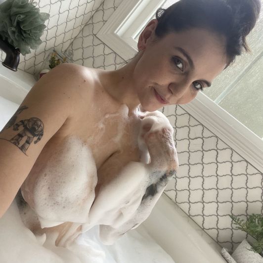 Sexy Bubble Bath Pictures