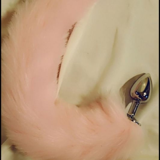 Fluffy Pink Tail Butt Plug