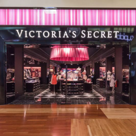 Gift me : Victorias Secret shopping trip