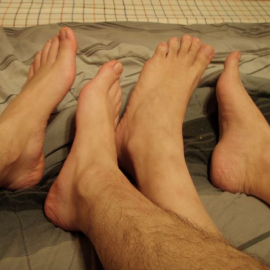 35xPhotoSet Transmens Bare Feet Various