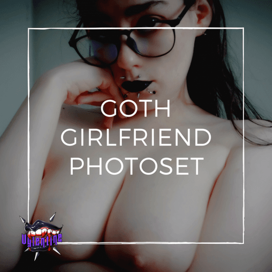 Goth Girlfriend Photoset