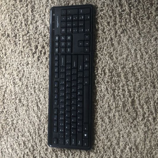 Used dirty oiledup keyboard from camming
