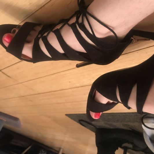 Painted Toes and High Heels Photoset