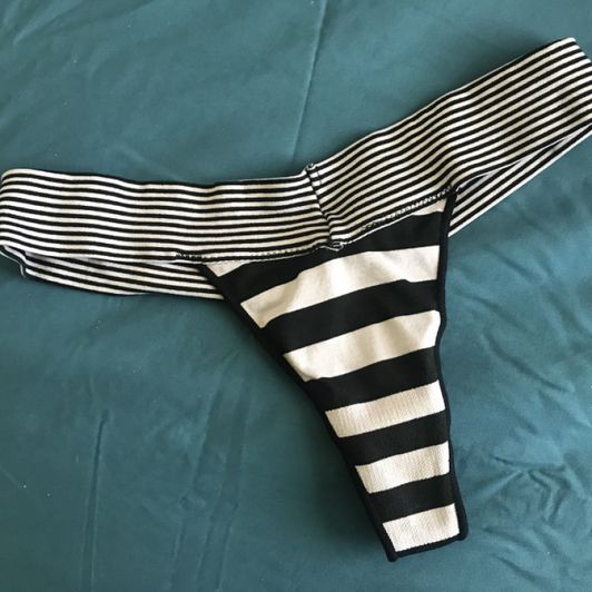 USED Black and white thong panty