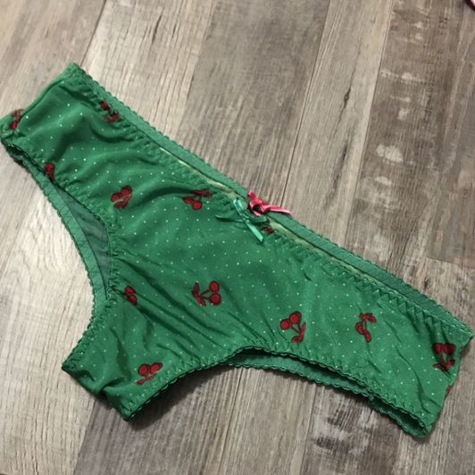 Used green booty short panty