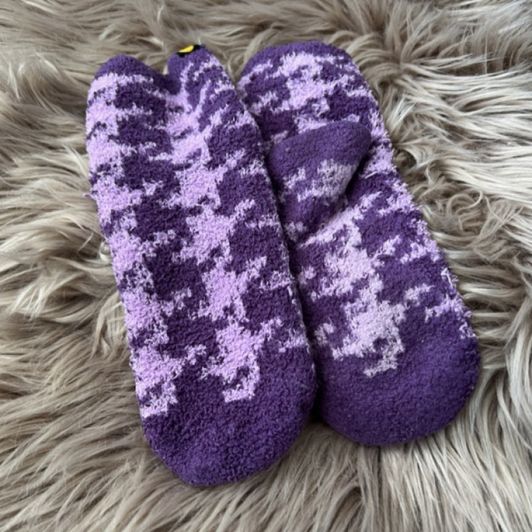 purple pattern plush socks