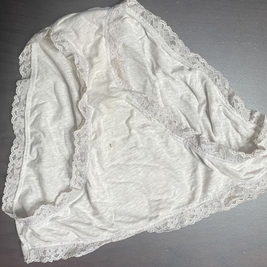 Offwhite lacetrim high quality panties