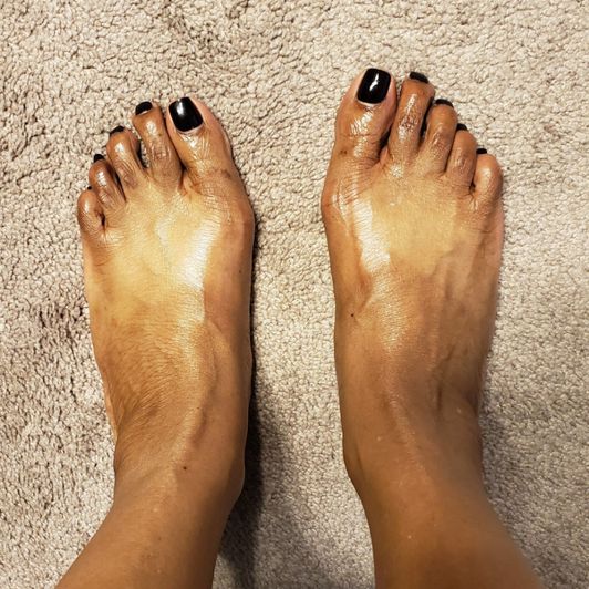 Ebony Goddess MILF Suckable Feet