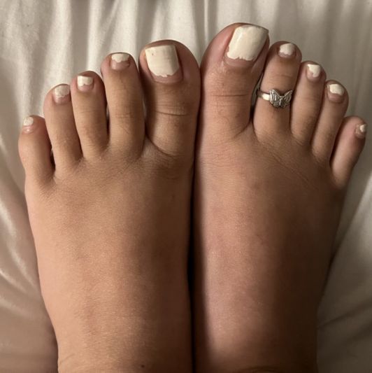 10 Customizable Feet Pics
