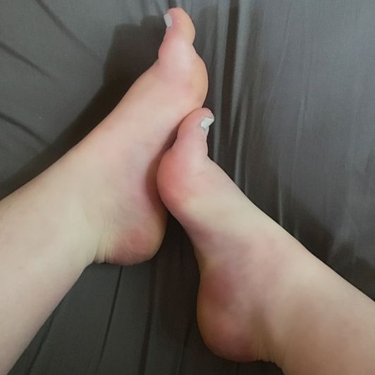 Silky Feet Photo Set