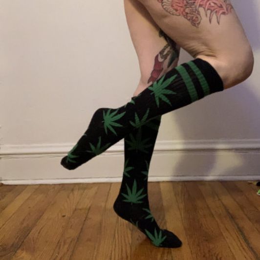Marijuana Knee Socks