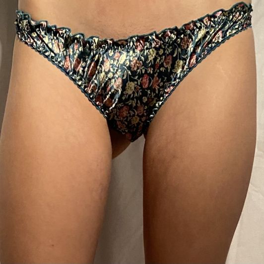 Green floral thong wi Bow