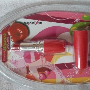 Lipstick vibrator toy