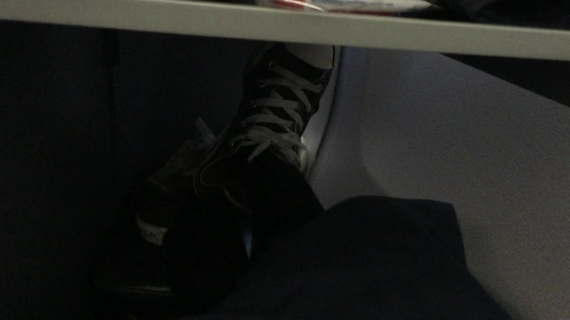 Airplane: Feet