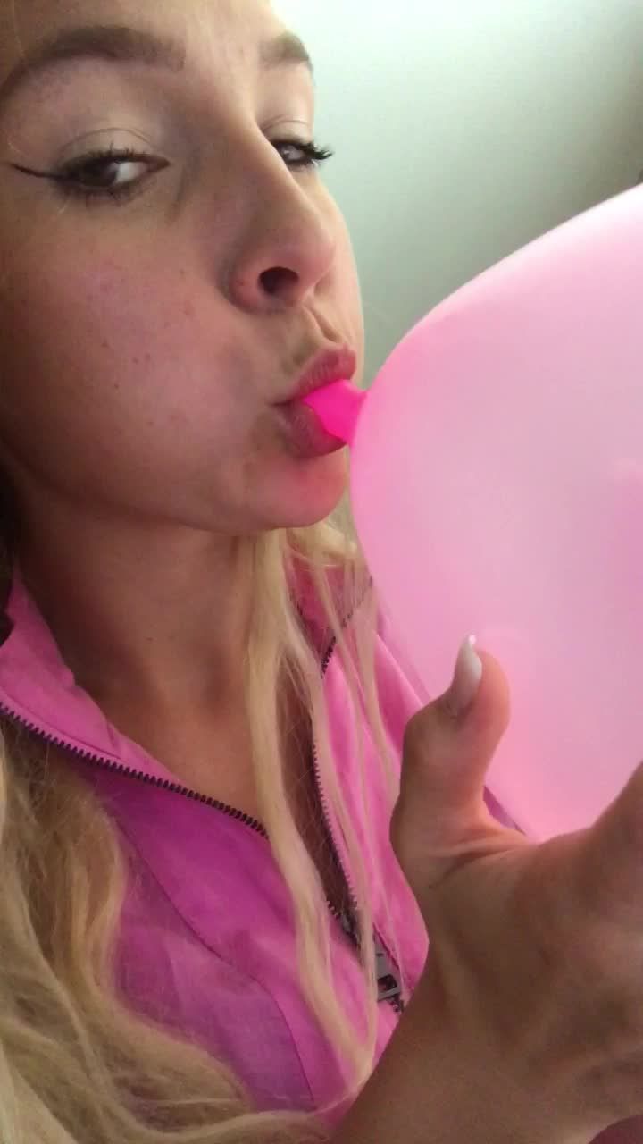 Ballon blow fetish