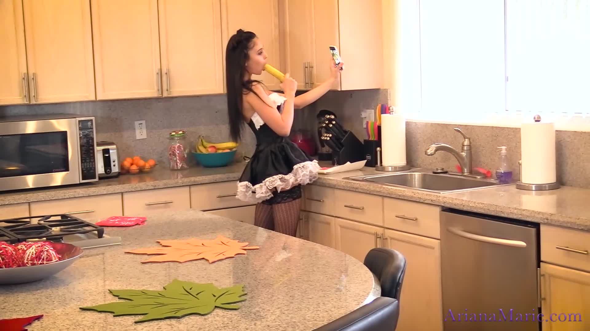 Ariana Marie saves her maid job with BJ