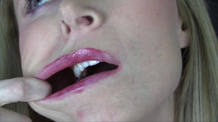 Savannah Costello's Mouth