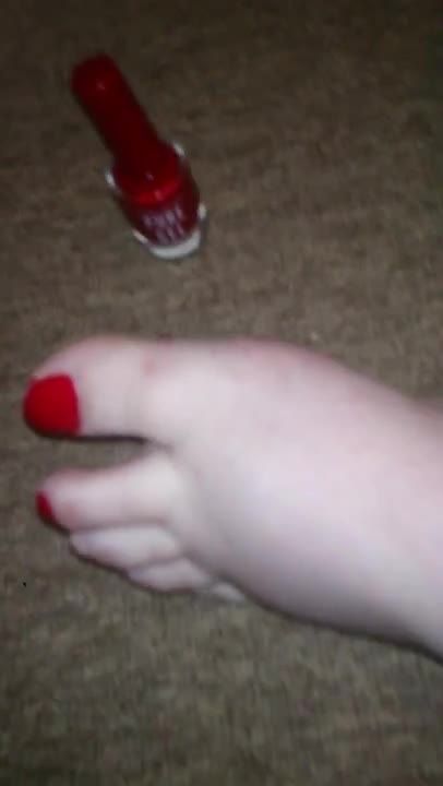 Painting My Chubby Little Toenails! Mess