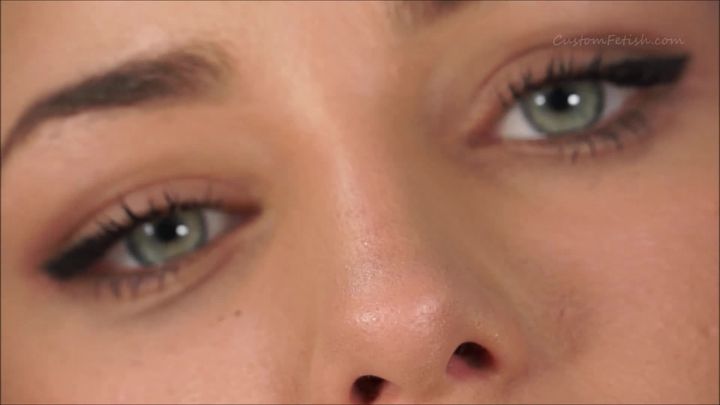 Amber's Seductive Green Eyes