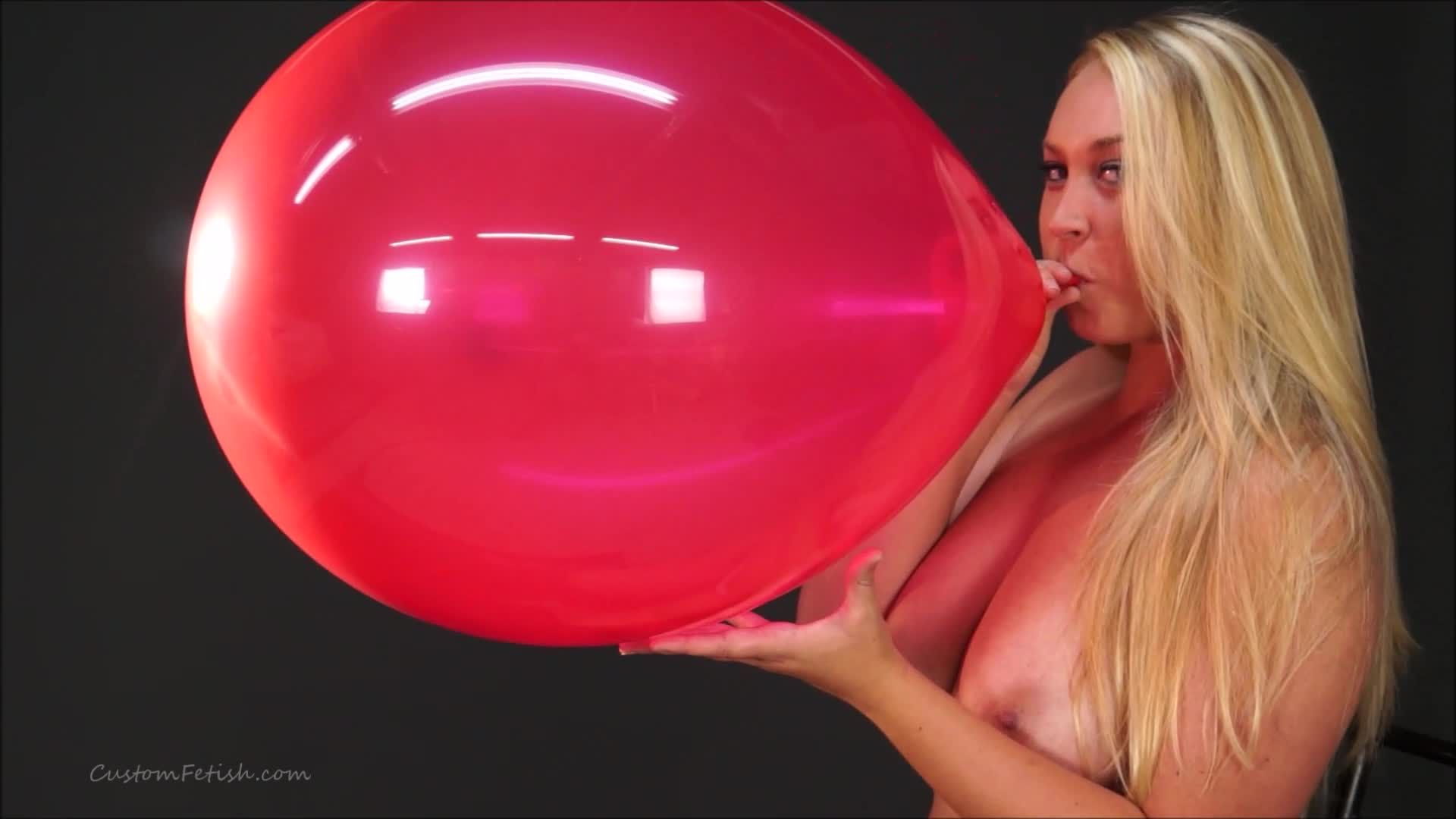 Elle's 4 Balloon Blow to Pop
