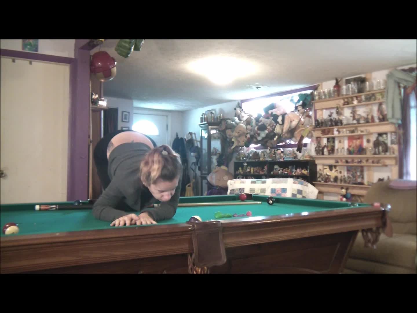 Pool Table Balloon Madness