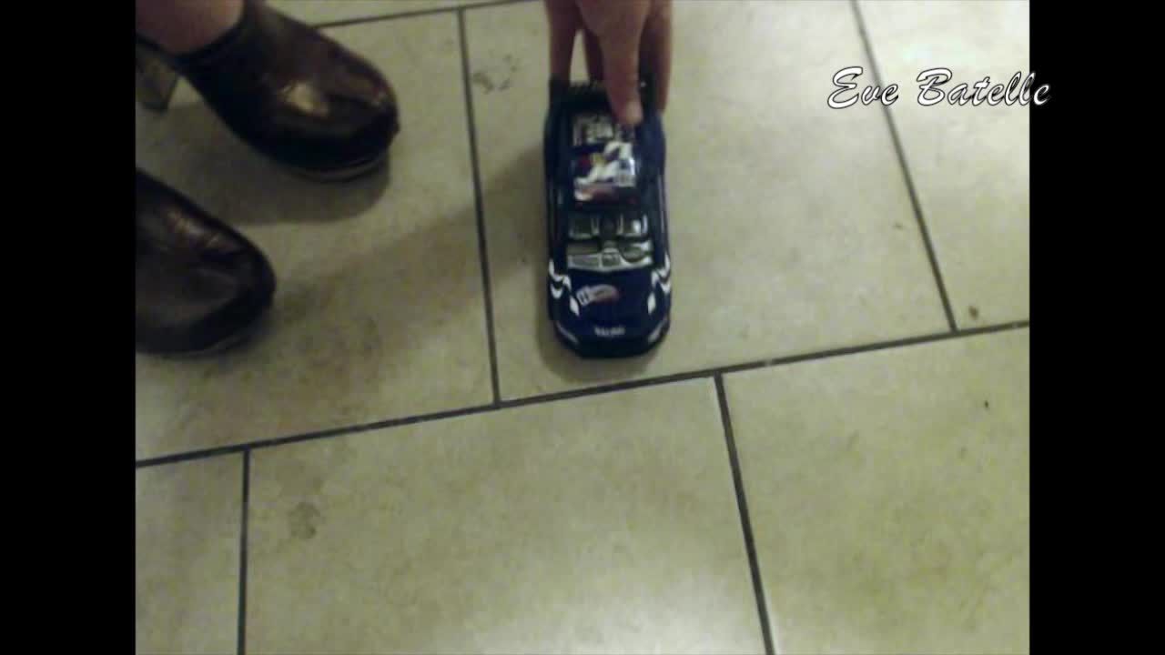 Toy Car Trample 