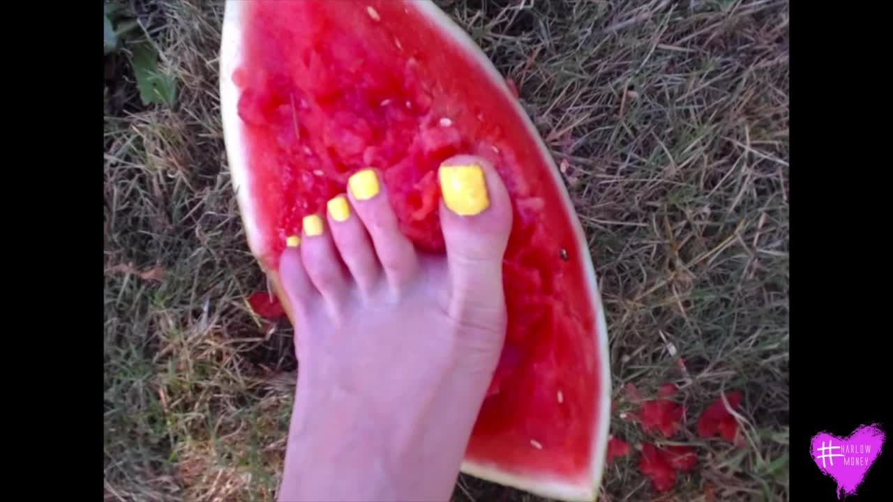 Watermelon foot Stomp